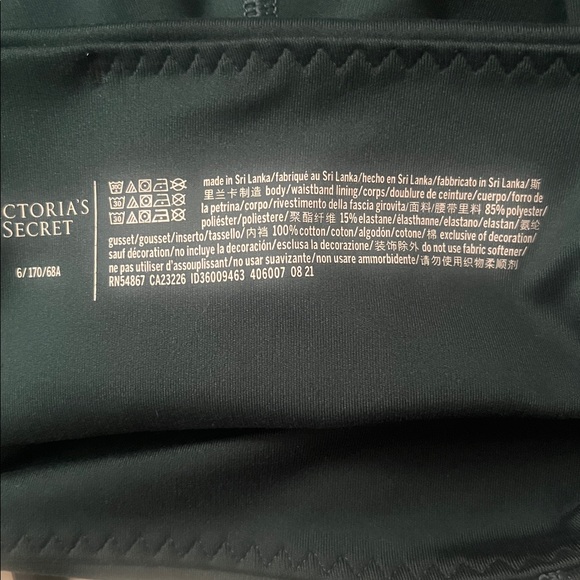 Victoria's Secret Incredible Essential Side Pocket Knock Out Leggings size 6 - Picture 6 of 6